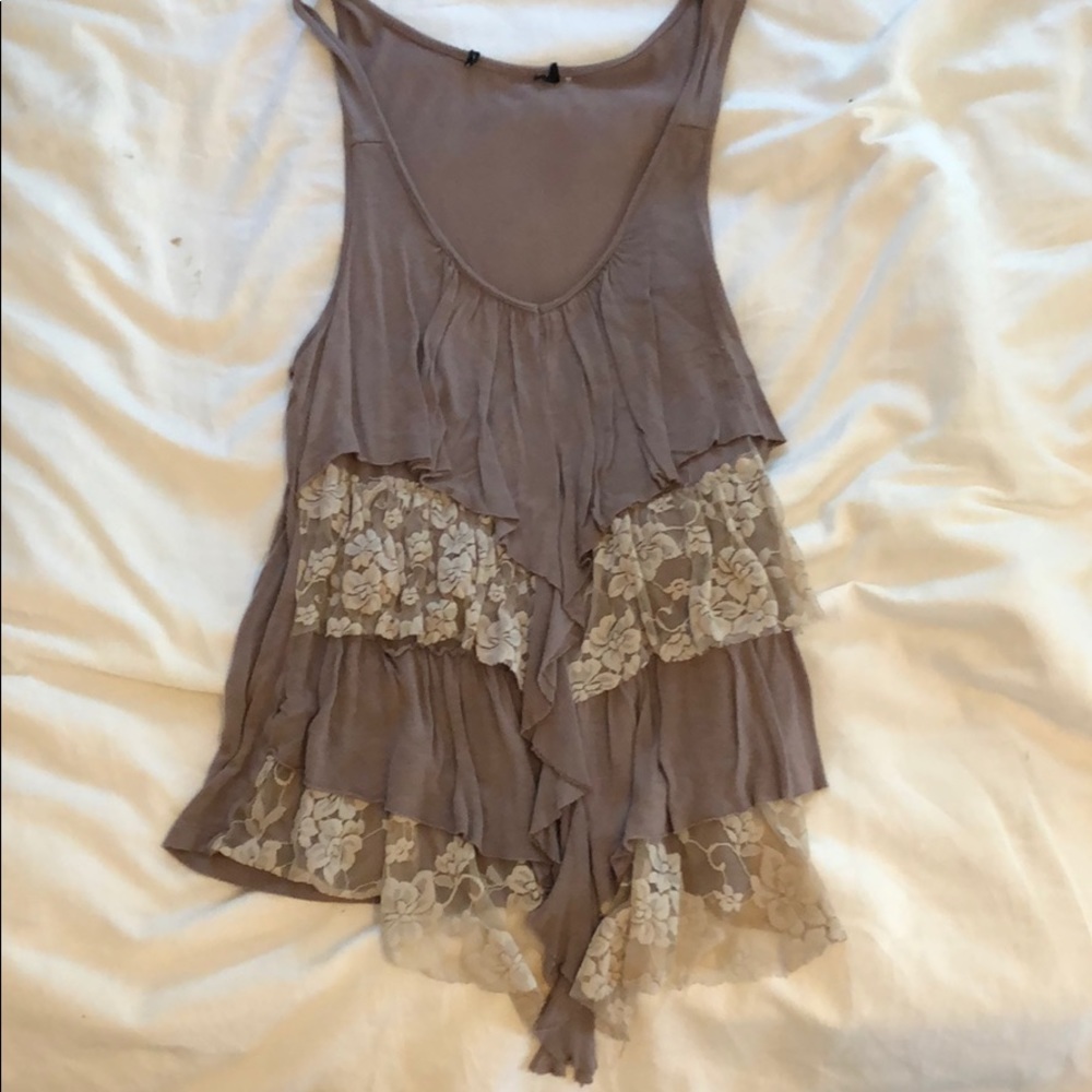 Ruffle and Lace Tank-Top